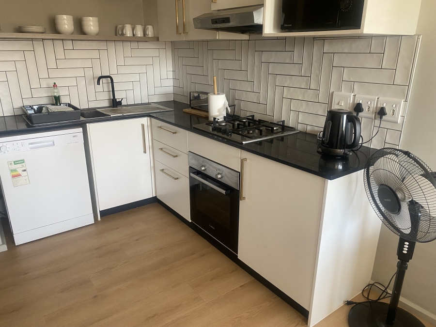 To Let 2 Bedroom Property for Rent in Table View Western Cape